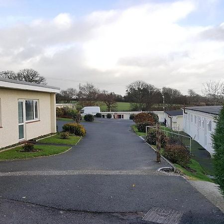 The Cardinals Hatt Ltd Motel Saltash Exterior photo
