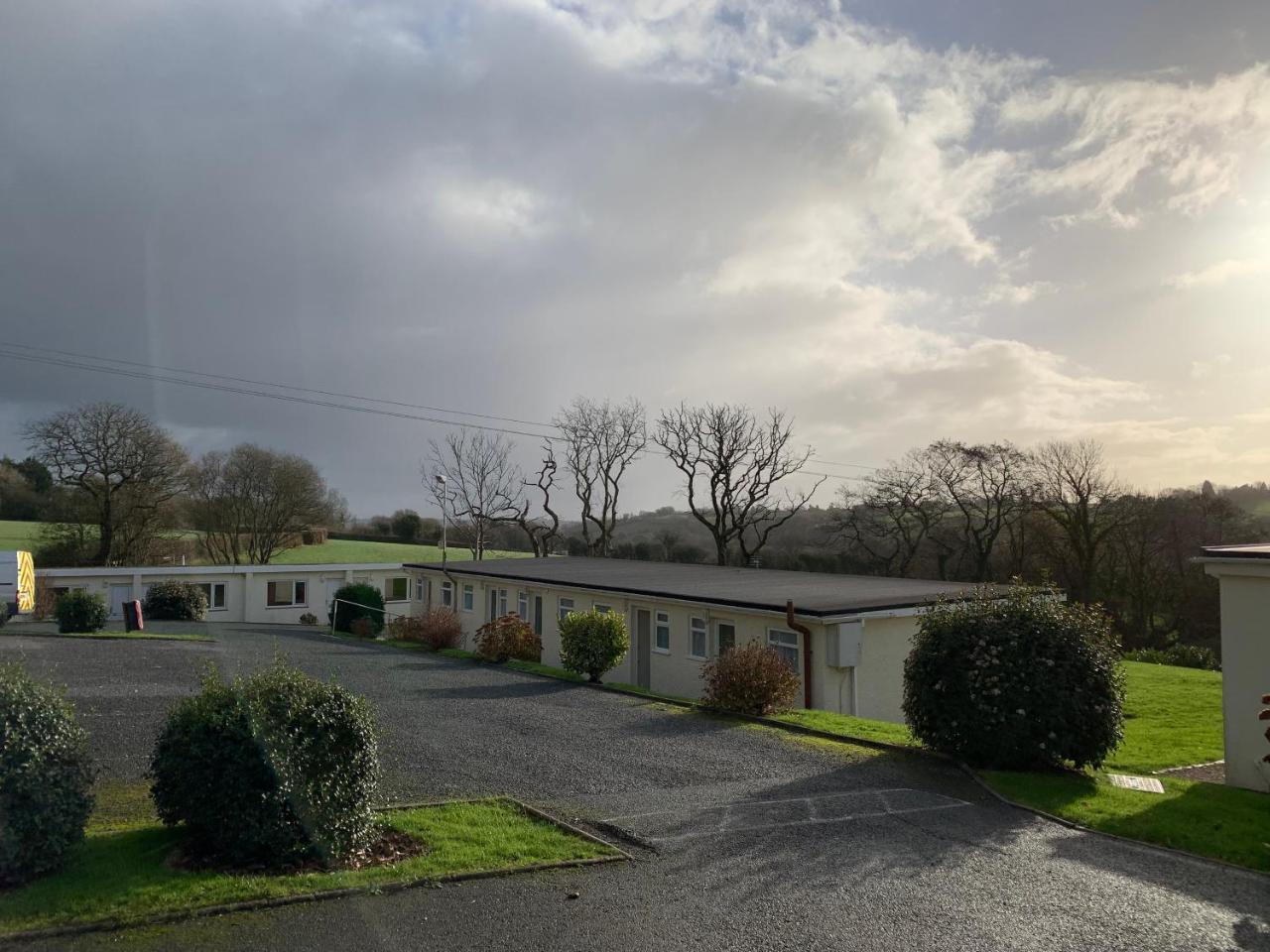 The Cardinals Hatt Ltd Motel Saltash Exterior photo
